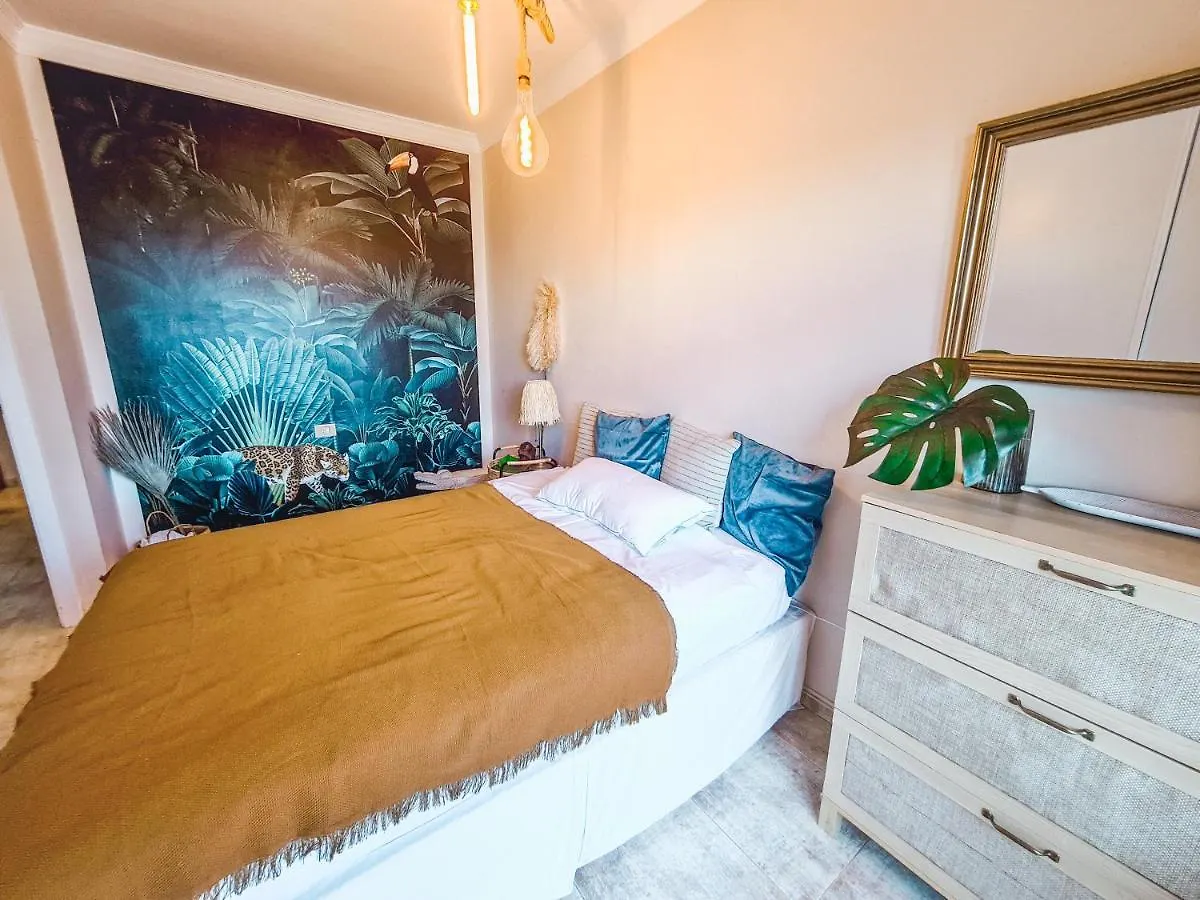 Oceanview Boutique House, 125 Sqm, Parking, Sunset Rooftop Costa Adeje  Spanien