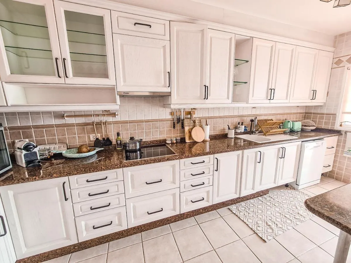 Oceanview Boutique House, 125 Sqm, Parking, Sunset Rooftop Costa Adeje  0*, Costa Adeje (Tenerife) Hiszpania