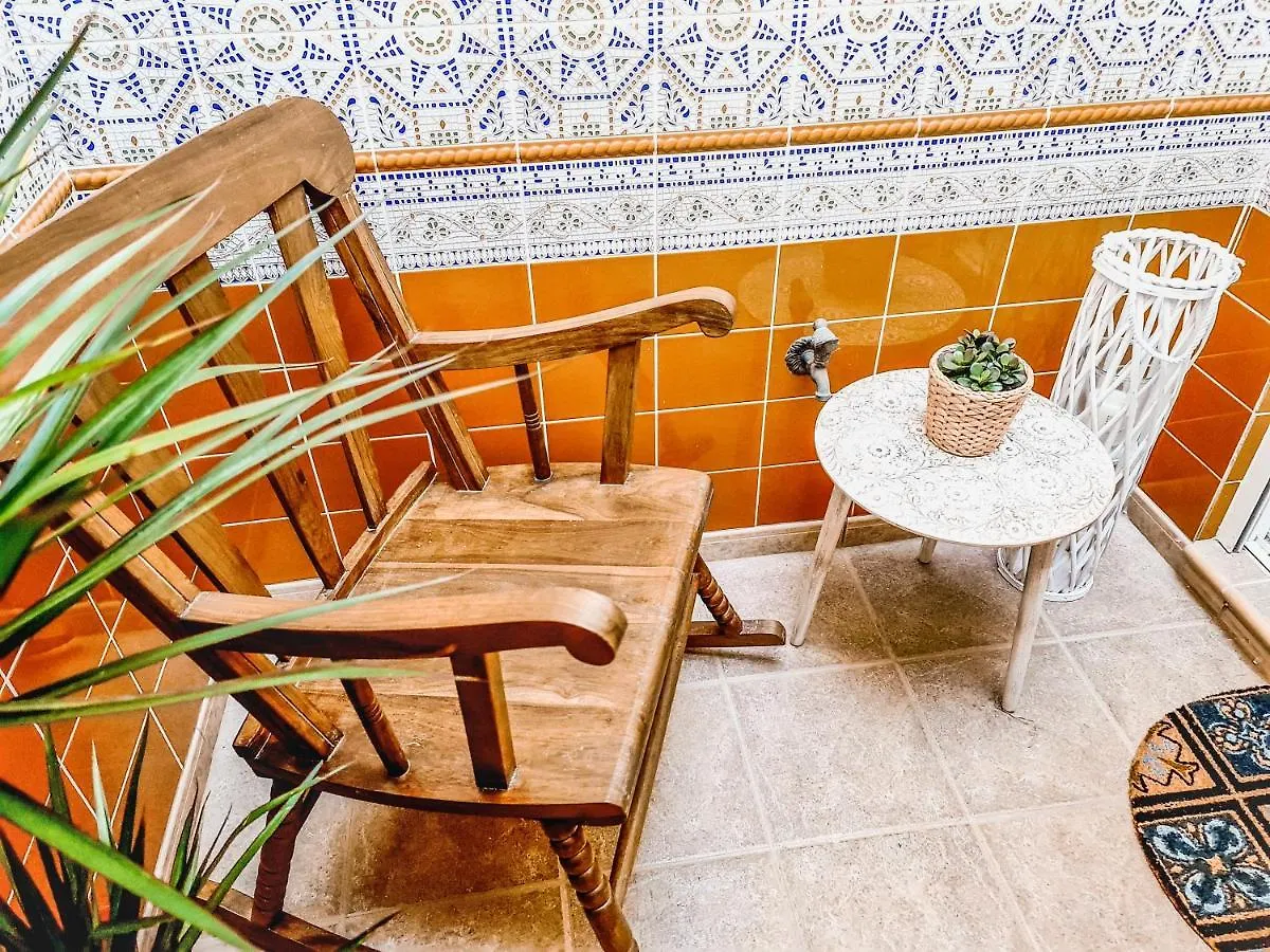 Feriehus Oceanview Boutique House, 125 Sqm, Parking, Sunset Rooftop Costa Adeje